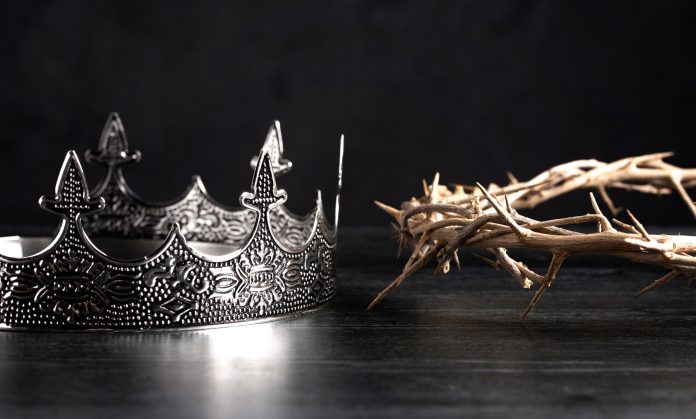 A,Kings,Crown,And,The,Crown,Of,Thorns